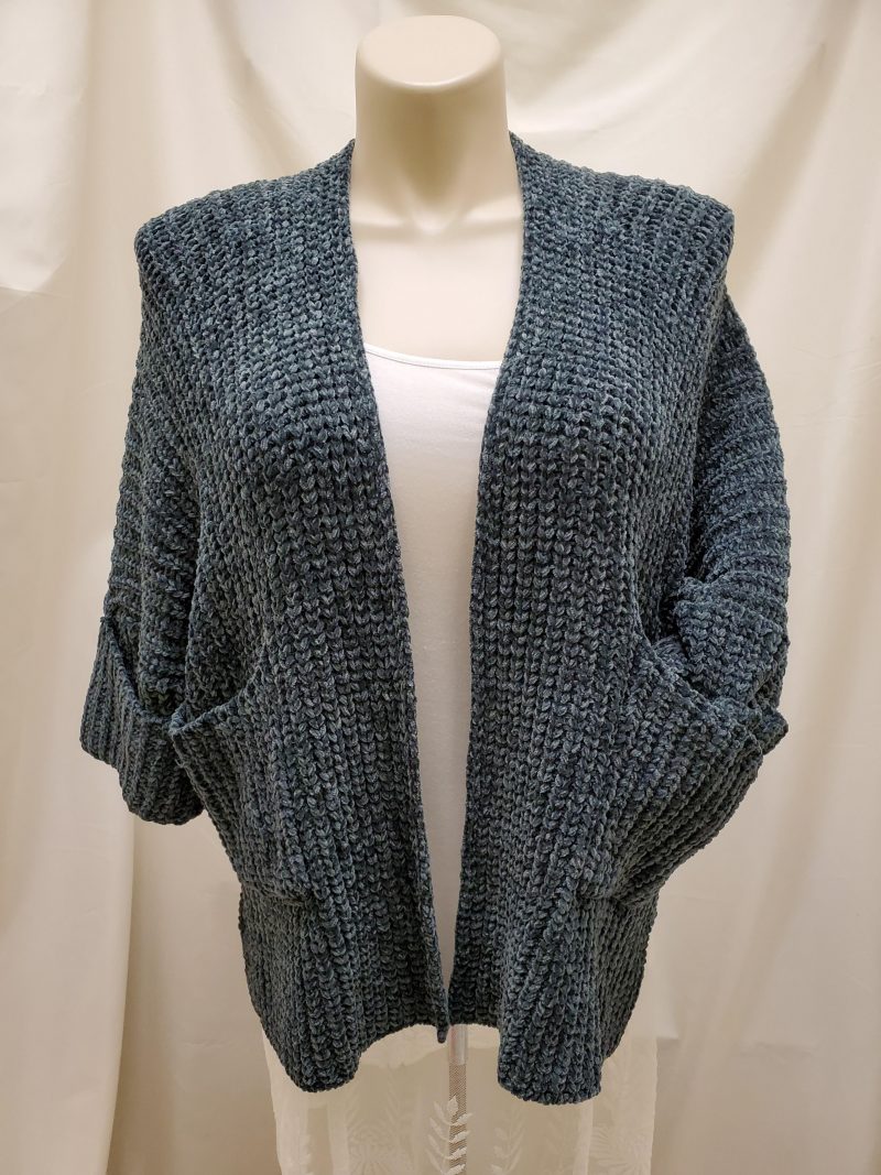 POL | Slouchy Cardigan, 3/4 Sleeve in Green - Essence of Flowers