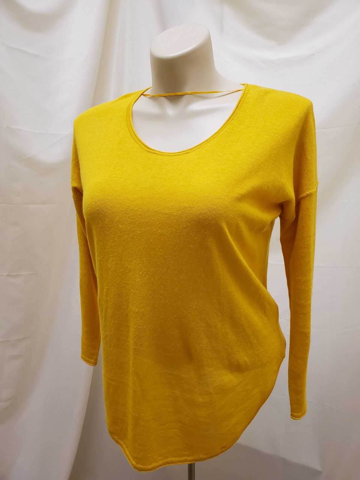 Part Two | Yellow Pull-over Long sleeved - Essence of Flowers